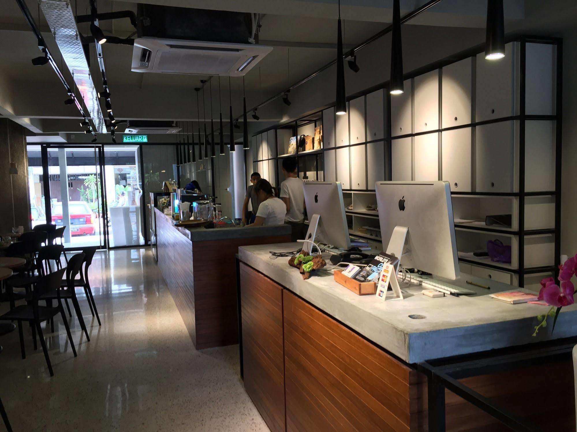 Time Capsule Hotel George Town Exterior foto